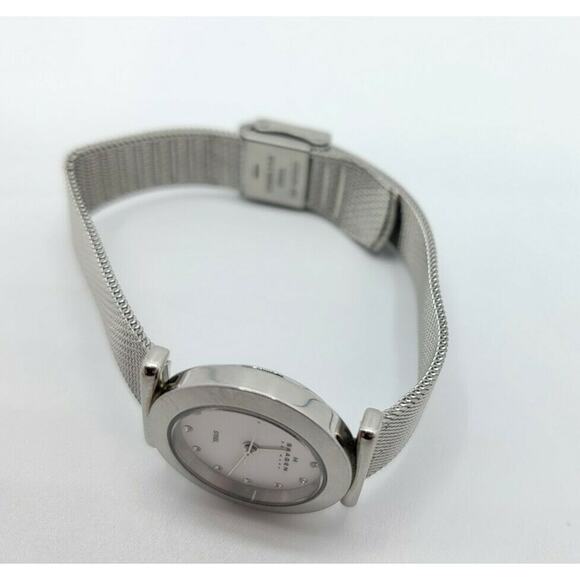 Ladies Skagen Steel 107SSSD Crystal Accents SS Mesh Quartz Watch New Battery - Picture 6 of 10